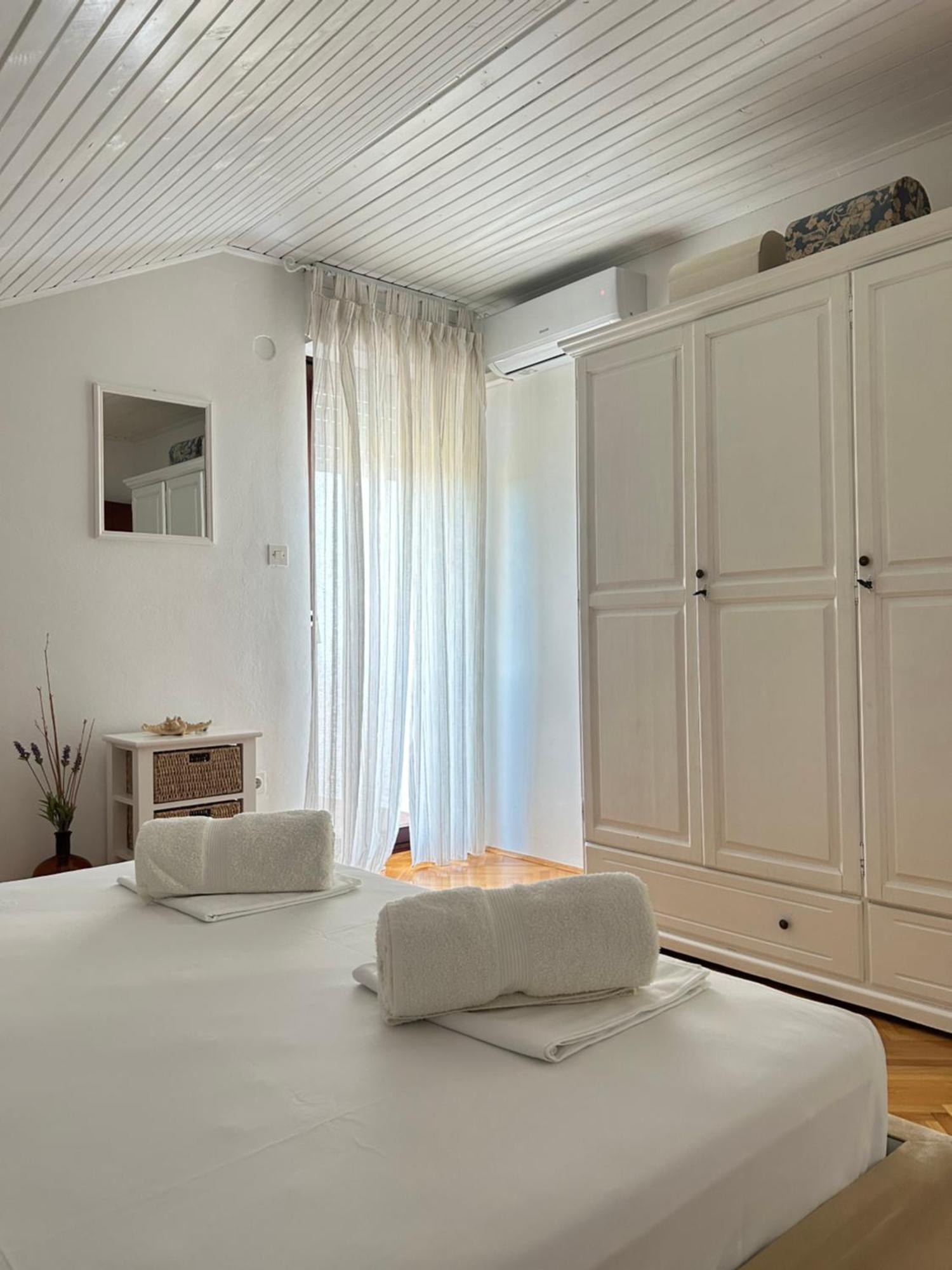Holiday Home Villa Emma Debeljak Ngoại thất bức ảnh