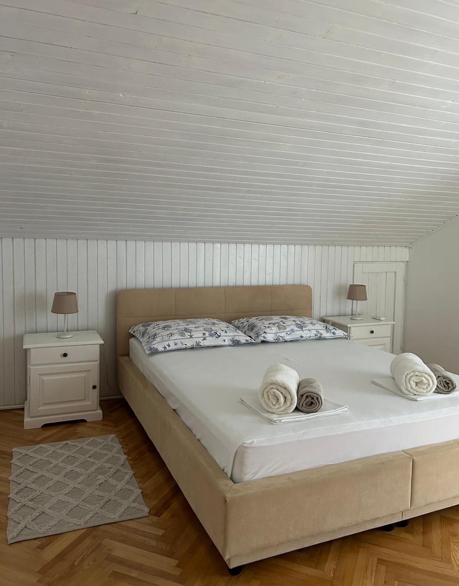 Holiday Home Villa Emma Debeljak Ngoại thất bức ảnh
